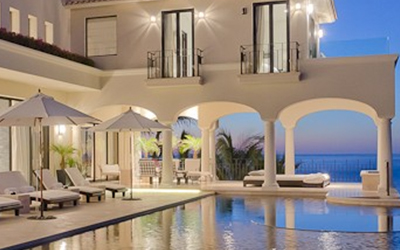 LUXURY FIVE STAR ACCOMMODATIONS 